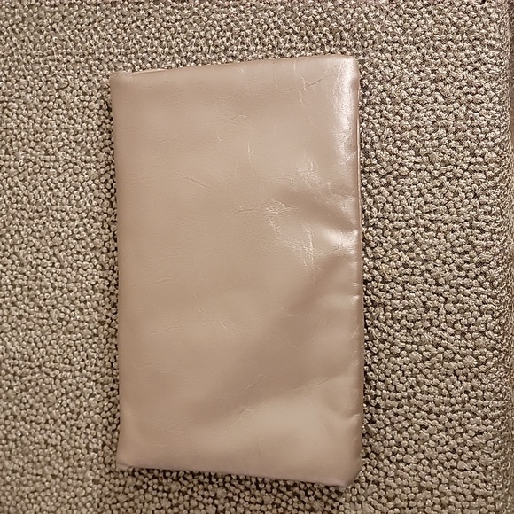 Style & Co Clutch Purse. Silver Hardware. Excellent Condition inside & out. - Picture 2 of 6